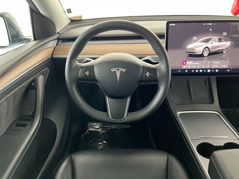 Used 2023 Tesla Model Y Long Range image 17
