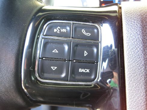 Used 2014 Chrysler 300 S image 15