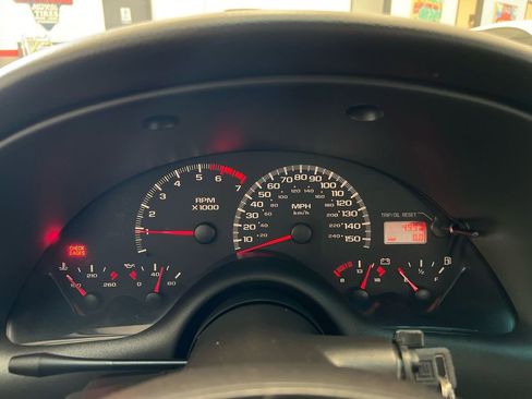 Used 2002 Chevrolet Camaro Z28 w/ Preferred Equipment Group image 13