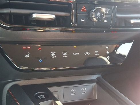 New 2026 Nissan Kicks SR w/ Cold Weather Package image 13