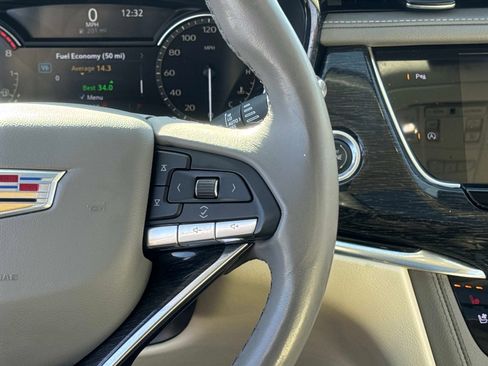 Used 2021 Cadillac XT6 Premium Luxury image 8