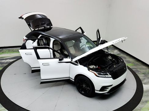 Used 2020 Land Rover Range Rover Velar R-Dynamic S AWD/4WD image 38
