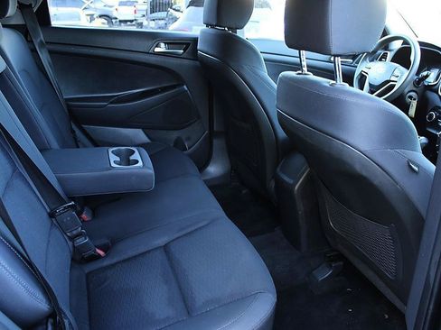 Used 2019 Hyundai Tucson SE AWD/4WD image 18