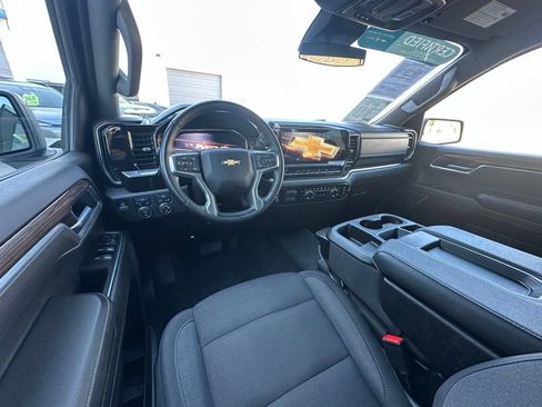 Certified 2025 Chevrolet Silverado 1500 LT AWD/4WD image 16