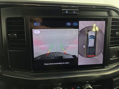 Certified 2025 Ford F350 Lariat w/ Black Appearance Package image 17