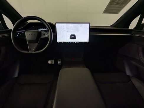 Used 2024 Tesla Model X image 5