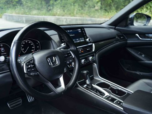 Used 2022 Honda Accord Sport image 16