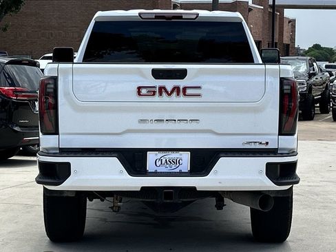 Used 2025 GMC Sierra 2500 AT4 AWD/4WD image 5