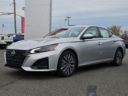 New 2025 Nissan Altima 2.5 SV w/ SV Premium Package image 2