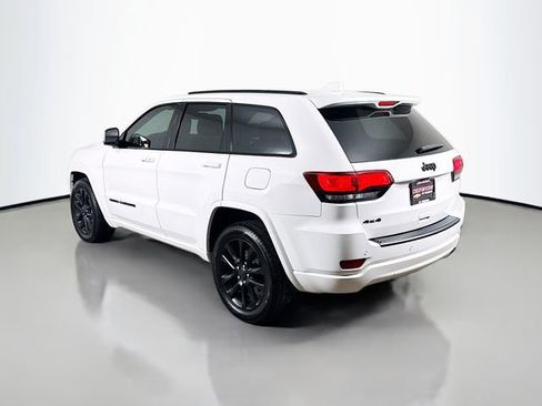 Used 2020 Jeep Grand Cherokee Altitude AWD/4WD image 8