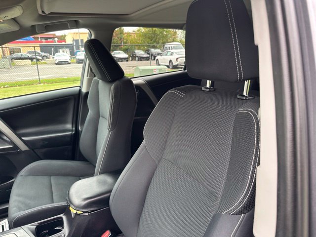 Used 2018 Toyota RAV4 Adventure AWD/4WD image 8