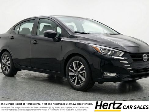 Used 2025 Nissan Versa SV image 1
