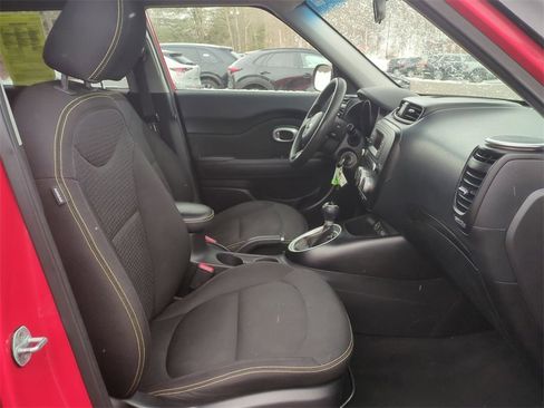 Used 2014 Kia Soul + image 25