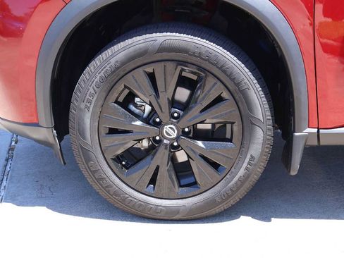 Used 2021 Nissan Rogue SV FWD image 8
