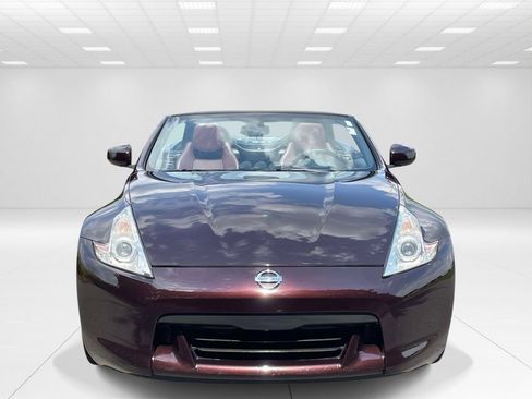 Used 2010 Nissan 370Z Touring w/ Sport Pkg RWD image 3