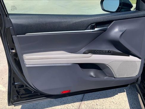 Used 2023 Toyota Camry SE image 21