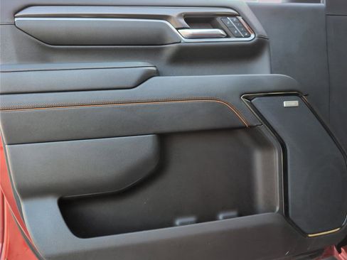 Used 2024 GMC Sierra 2500 AT4 w/ AT4 Premium Plus Package image 15