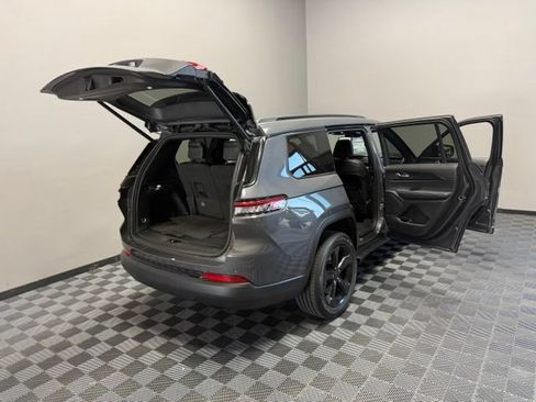 Used 2023 Jeep Grand Cherokee L Laredo AWD/4WD image 29
