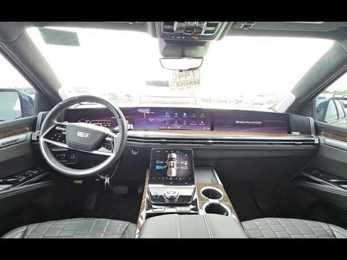 Used 2025 Cadillac Escalade Sport Platinum AWD/4WD image 7