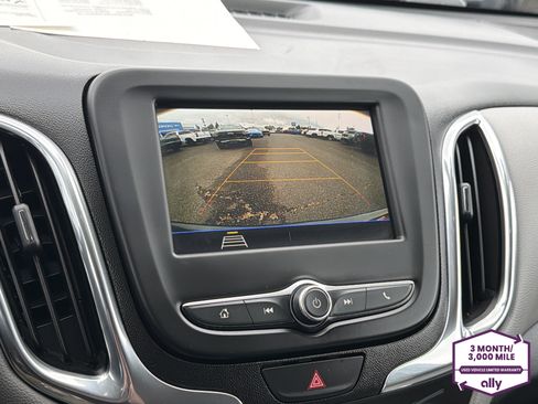 Used 2019 Chevrolet Equinox LS w/ LS Convenience Package FWD image 22