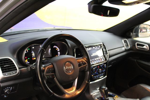 Used 2020 Jeep Grand Cherokee Altitude AWD/4WD image 14