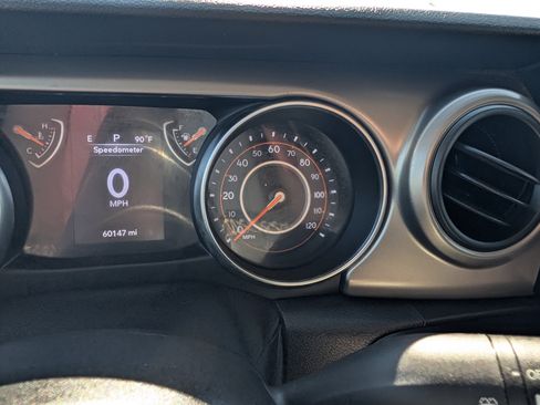 Used 2020 Jeep Gladiator Sport w/ Quick Order Package 24S AWD/4WD image 25
