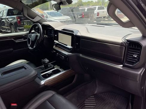 Used 2022 Chevrolet Silverado 1500 RST AWD/4WD image 29