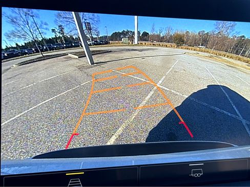 Used 2023 Chevrolet Suburban Premier image 30