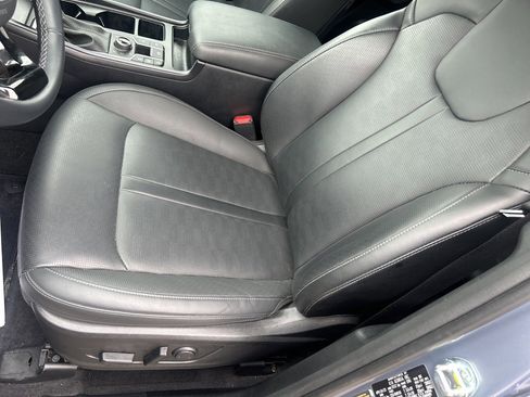 Certified 2025 Kia Sorento S image 15