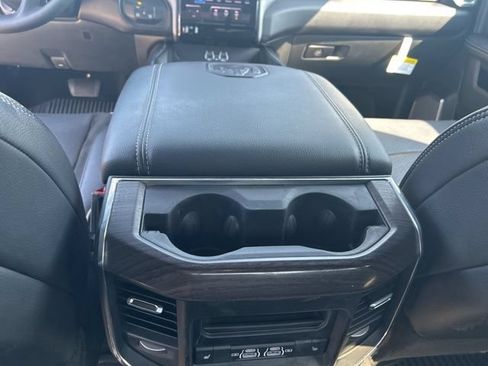 Used 2025 RAM 2500 Laramie AWD/4WD image 43