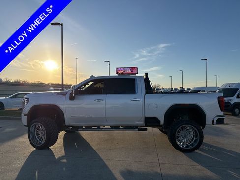 Used 2024 GMC Sierra 2500 Denali w/ Denali Reserve Package image 3