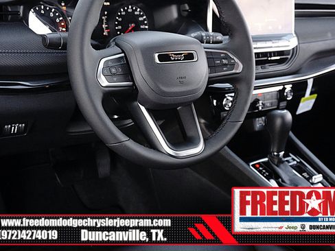 New 2026 Jeep Compass Latitude image 25