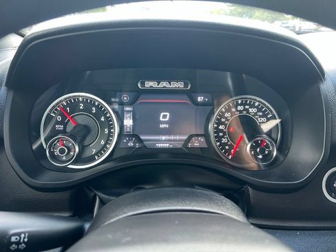 Used 2025 RAM 1500 Warlock AWD/4WD image 32