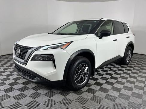 Used 2021 Nissan Rogue S FWD image 8
