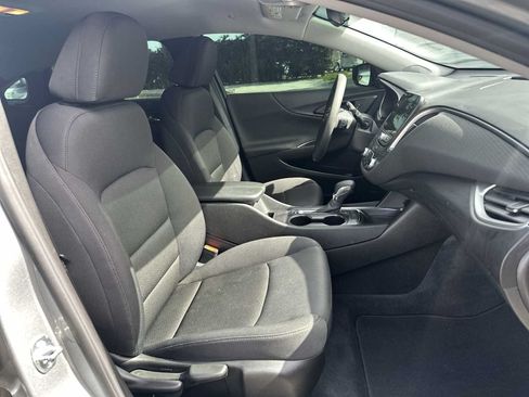 Used 2023 Chevrolet Malibu LT FWD image 19