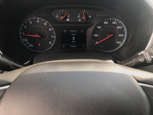 Used 2020 Chevrolet Equinox LS w/ LS Convenience Package image 3