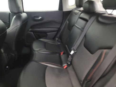 Used 2019 Jeep Compass Trailhawk w/ Cold Weather Group image 18