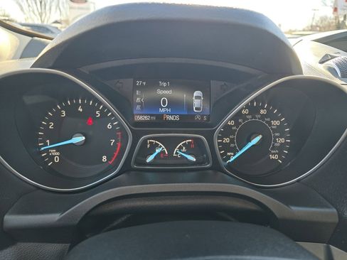 Used 2017 Ford Escape SE image 18