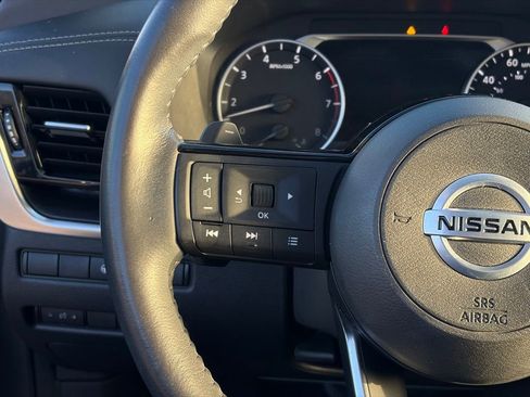 Certified 2023 Nissan Rogue SV w/ SV Premium Package image 17