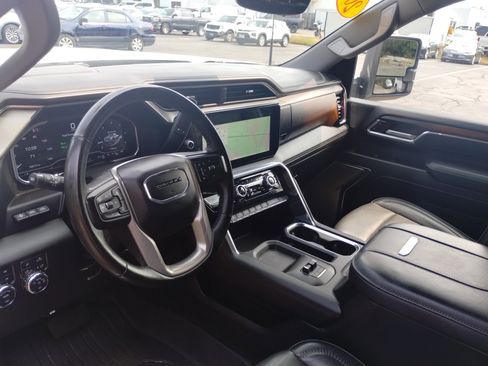Used 2024 GMC Sierra 2500 Denali w/ Denali Reserve Package image 9