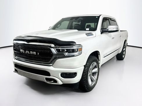 Used 2019 RAM 1500 Limited RWD image 3