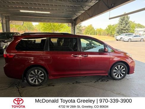 Used 2019 Toyota Sienna XLE Premium AWD/4WD image 4