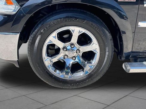 Used 2018 RAM 1500 Laramie w/ Convenience Group AWD/4WD image 11