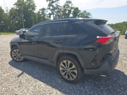 Used 2019 Toyota RAV4 XLE Premium FWD image 4