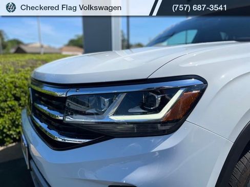 Used 2023 Volkswagen Atlas Cross Sport SE AWD/4WD image 12