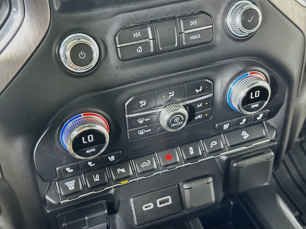 Used 2020 GMC Sierra 2500 Denali w/ Denali Ultimate Package AWD/4WD image 29