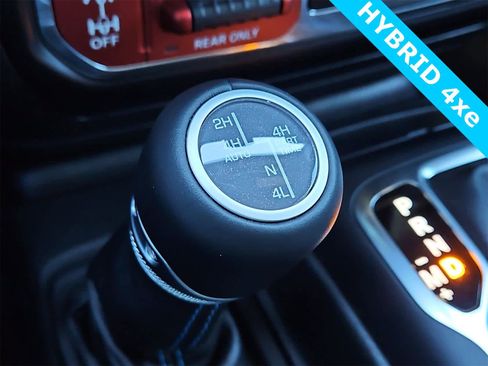 Used 2022 Jeep Wrangler Unlimited Rubicon 4xe image 30