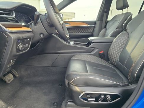 Used 2023 Jeep Grand Cherokee Summit image 16