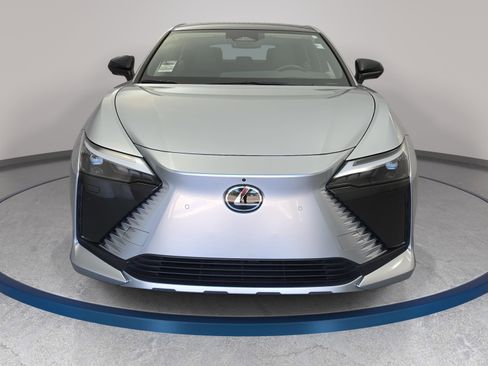 Used 2023 Lexus RZ 450e Premium w/ Technology Package AWD/4WD image 2
