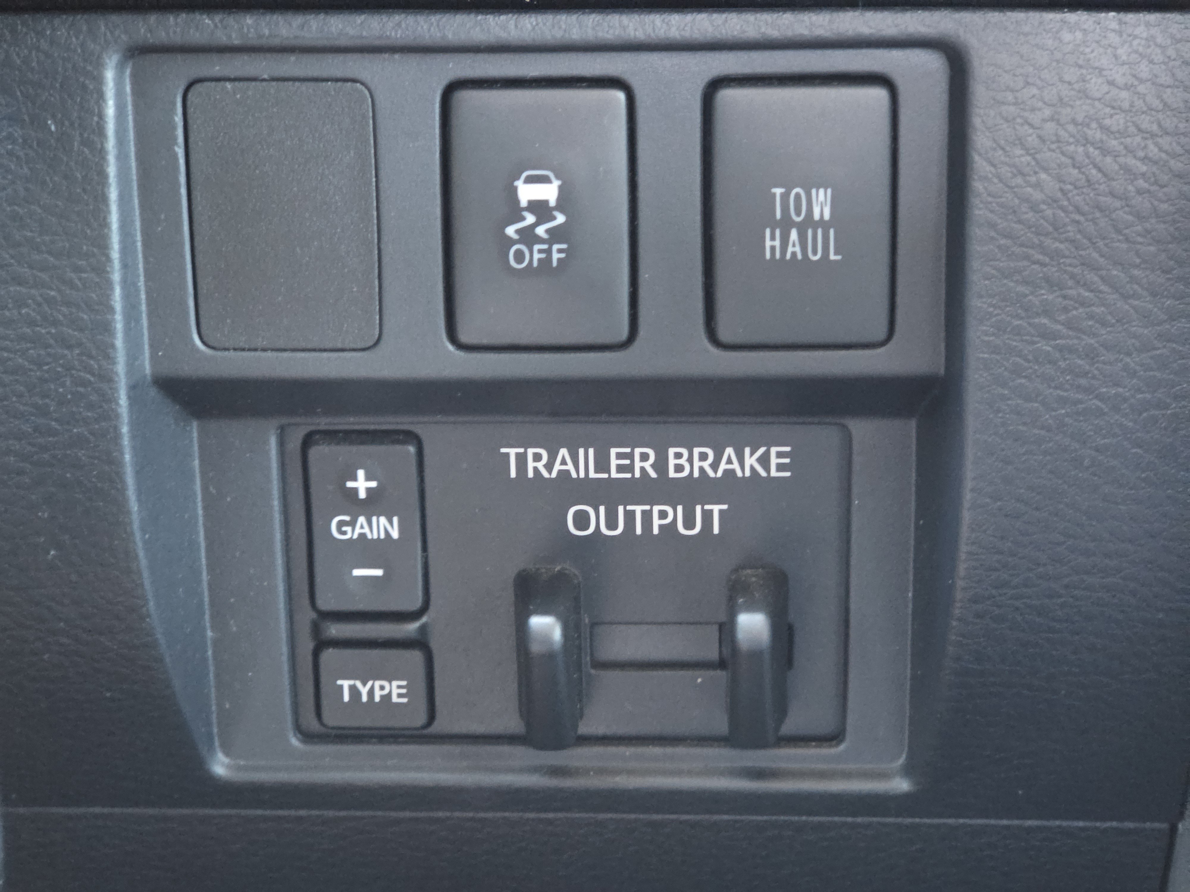 Used 2016 Toyota Tundra SR5 w/ TRD Off Road Package AWD/4WD image 19